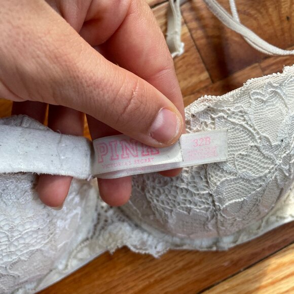 White Lace Victoria's Secret Underwear Padded Push-up Bra - Picture 2 of 2